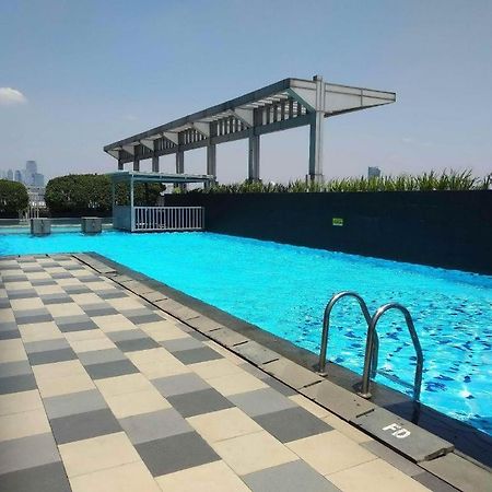 ג'קרטה Apartment Cosmo Terrace מראה חיצוני תמונה