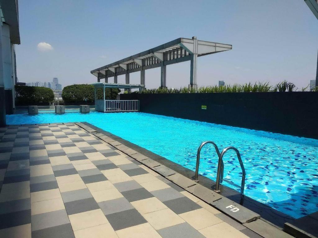 ג'קרטה Apartment Cosmo Terrace מראה חיצוני תמונה